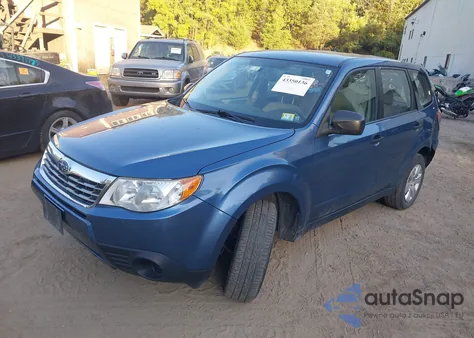 2010 Subaru Forester 2.5X из США, поврежденный, VIN JF2SH6AC4AG738004